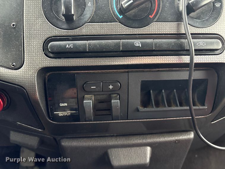 image for item EV2531 2008 Ford F350 Super Duty  Crew Cab pickup truck