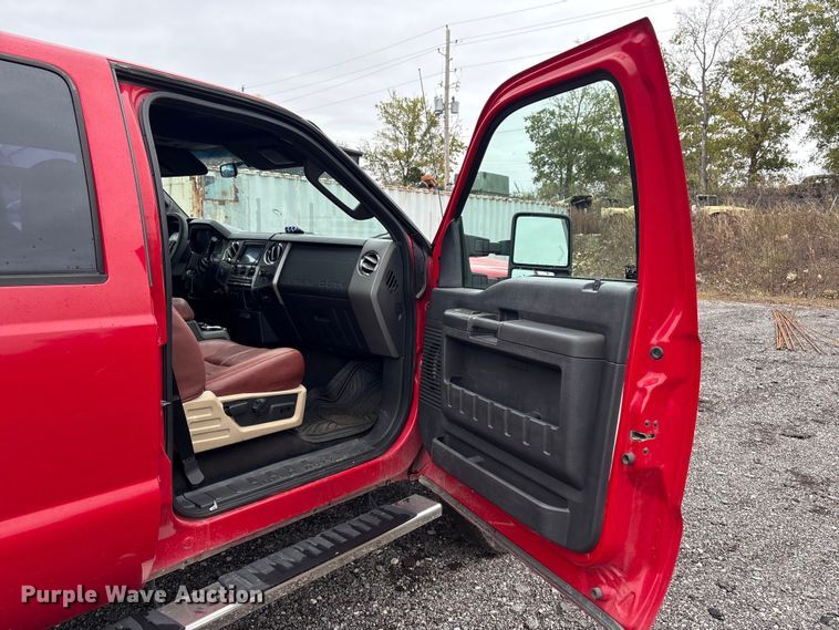 image for item EV2531 2008 Ford F350 Super Duty  Crew Cab pickup truck