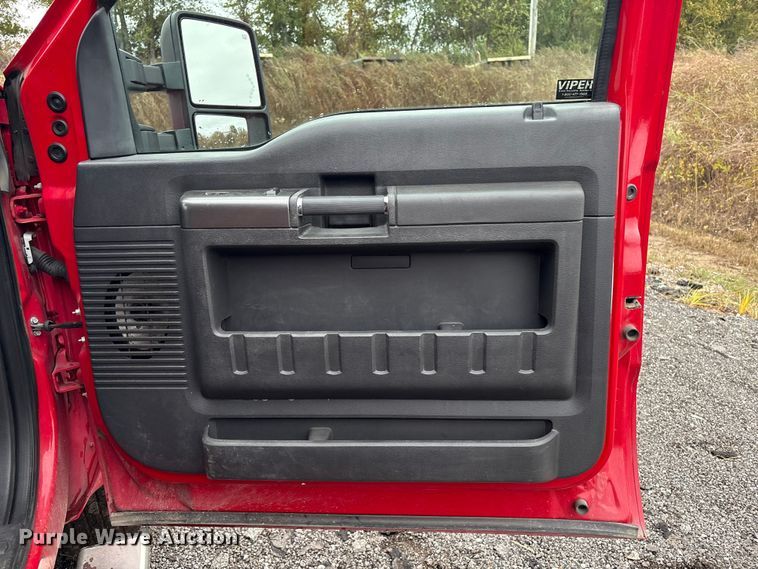 image for item EV2531 2008 Ford F350 Super Duty  Crew Cab pickup truck