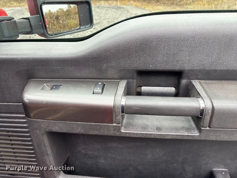 image for item EV2531 2008 Ford F350 Super Duty  Crew Cab pickup truck