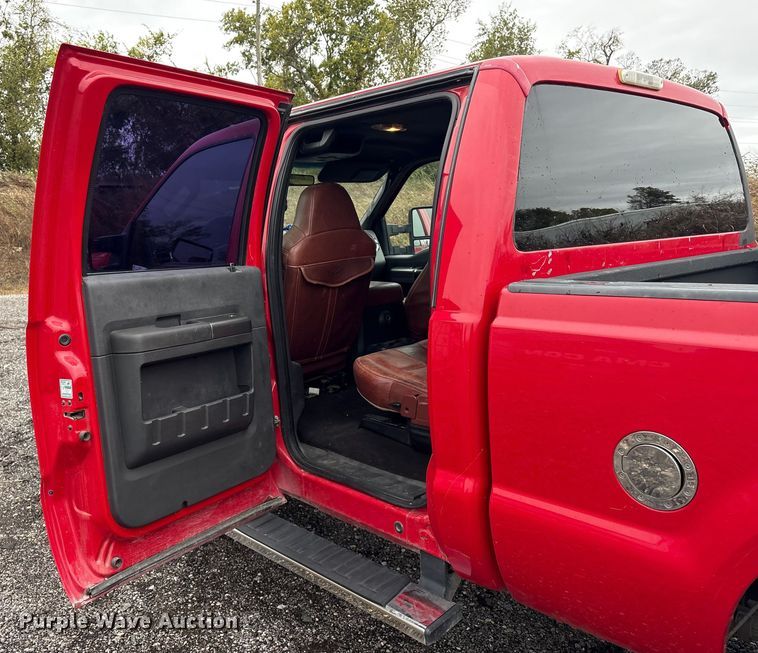 image for item EV2531 2008 Ford F350 Super Duty  Crew Cab pickup truck