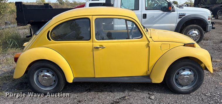 image for item EV2532 1976 Volkswagen Beetle 