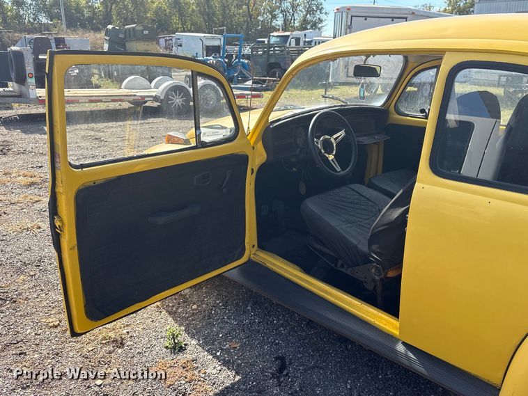 image for item EV2532 1976 Volkswagen Beetle 