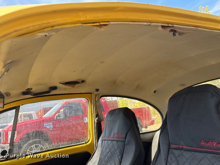 image for item EV2532 1976 Volkswagen Beetle 