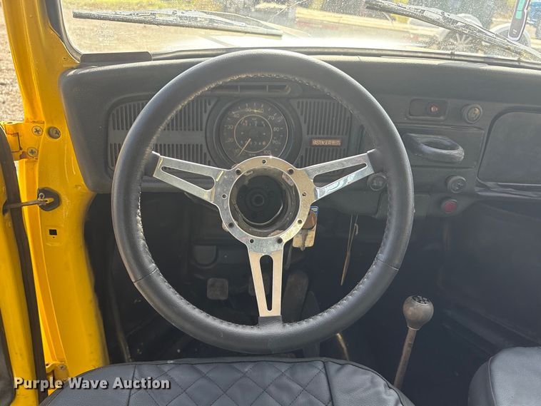 image for item EV2532 1976 Volkswagen Beetle 