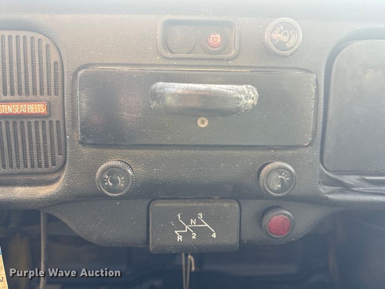 image for item EV2532 1976 Volkswagen Beetle 