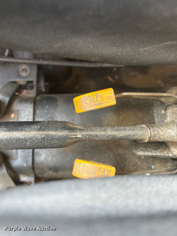 image for item EV2532 1976 Volkswagen Beetle 