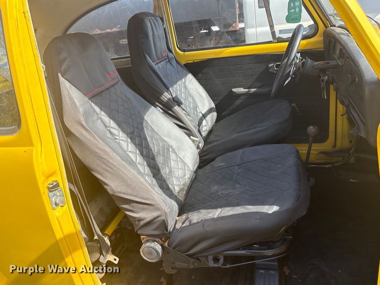 image for item EV2532 1976 Volkswagen Beetle 