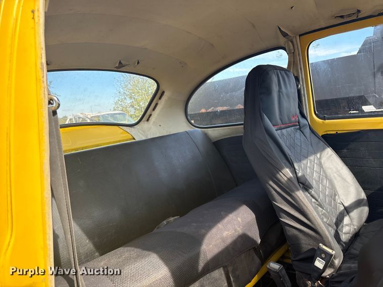 image for item EV2532 1976 Volkswagen Beetle 