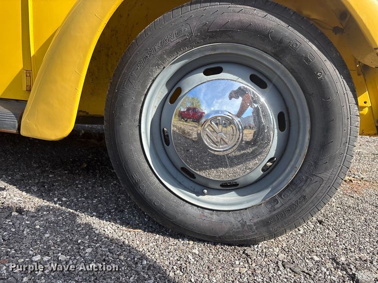 image for item EV2532 1976 Volkswagen Beetle 