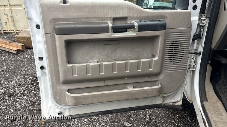 image for item EV2533 2008 Ford F550 Super Duty XL dump bed pickup truck