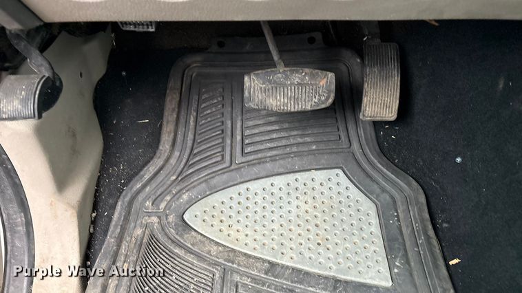 image for item EV2533 2008 Ford F550 Super Duty XL dump bed pickup truck