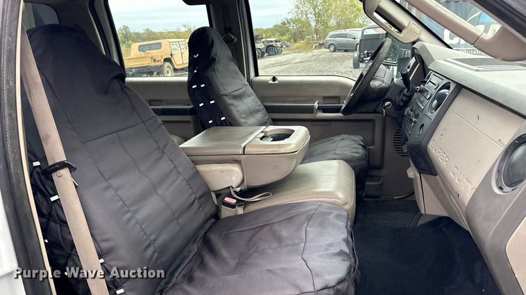 image for item EV2533 2008 Ford F550 Super Duty XL dump bed pickup truck