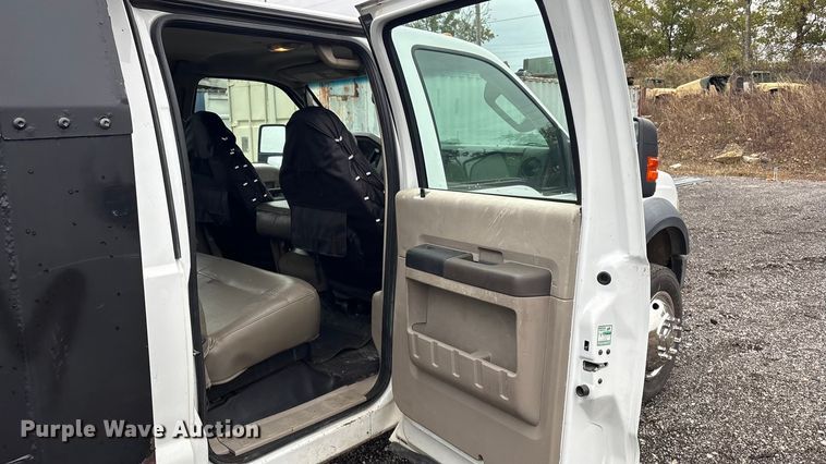 image for item EV2533 2008 Ford F550 Super Duty XL dump bed pickup truck