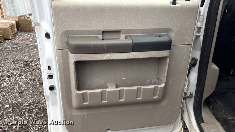 image for item EV2533 2008 Ford F550 Super Duty XL dump bed pickup truck