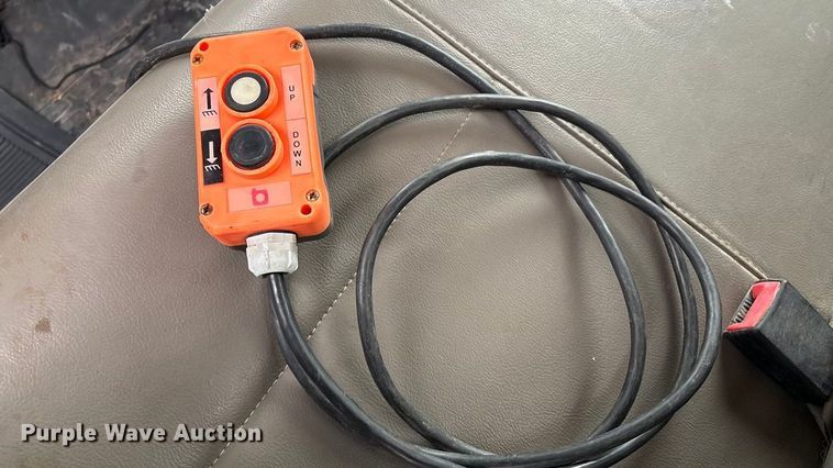 image for item EV2533 2008 Ford F550 Super Duty XL dump bed pickup truck