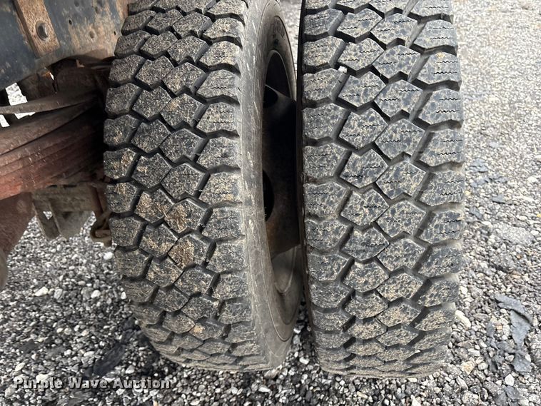 image for item EV2533 2008 Ford F550 Super Duty XL dump bed pickup truck