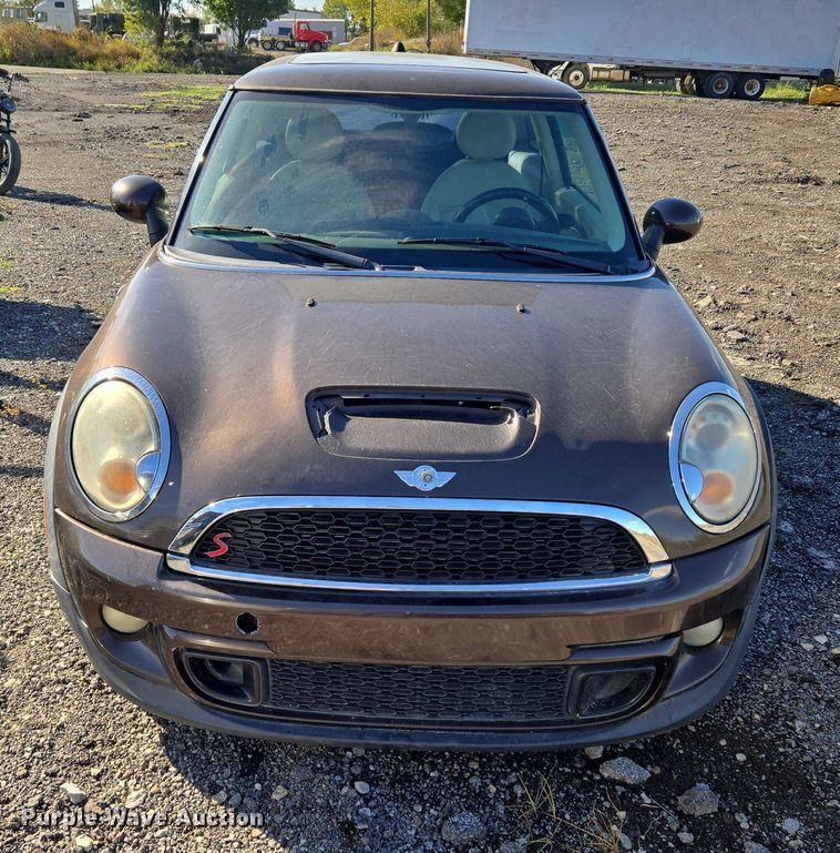 image for item EV2537 2011 Mini Cooper S 