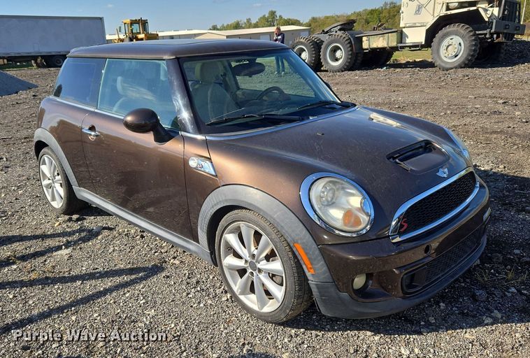 image for item EV2537 2011 Mini Cooper S 