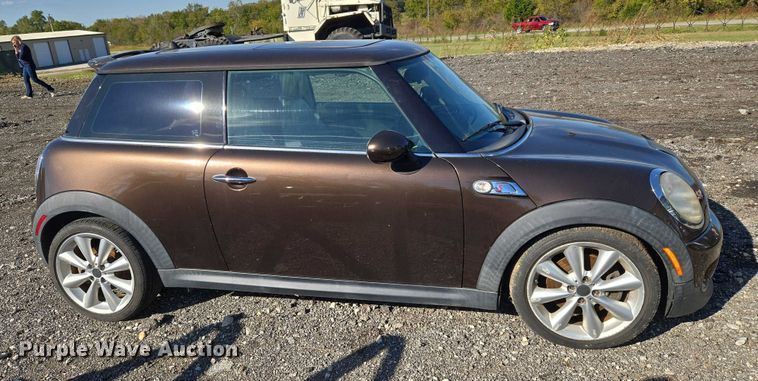image for item EV2537 2011 Mini Cooper S 