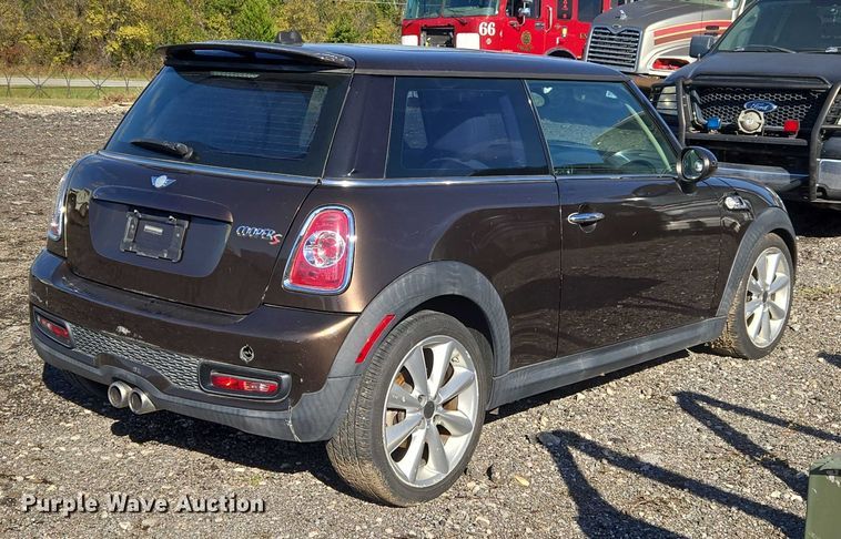 image for item EV2537 2011 Mini Cooper S 
