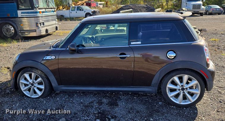 image for item EV2537 2011 Mini Cooper S 