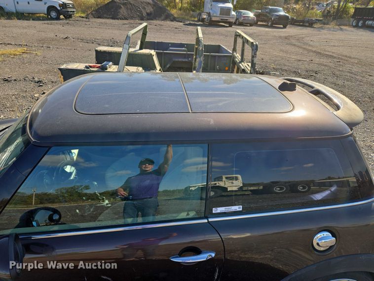 image for item EV2537 2011 Mini Cooper S 