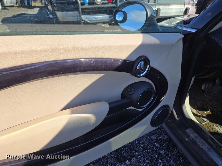 image for item EV2537 2011 Mini Cooper S 