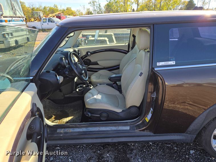 image for item EV2537 2011 Mini Cooper S 