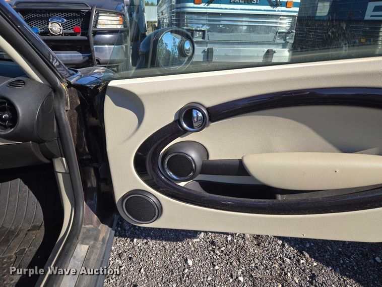 image for item EV2537 2011 Mini Cooper S 