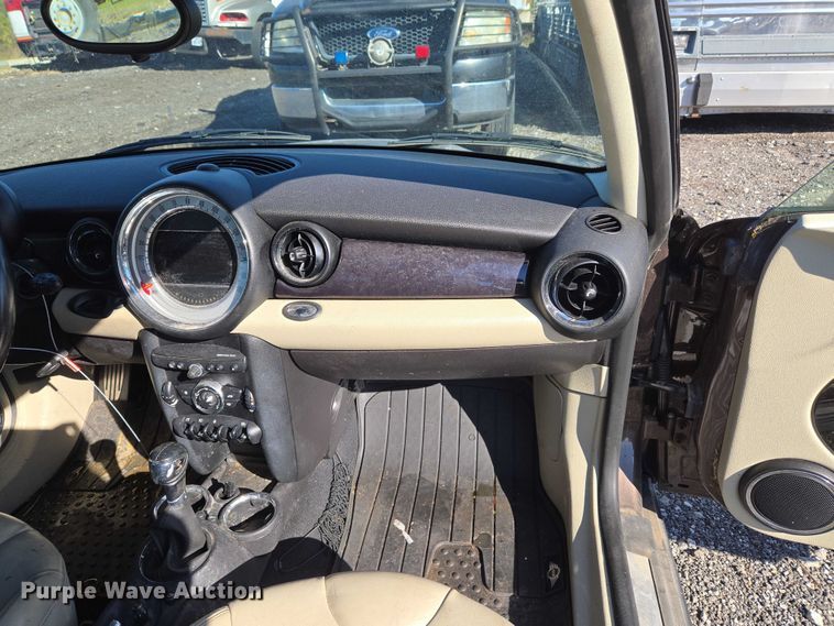 image for item EV2537 2011 Mini Cooper S 