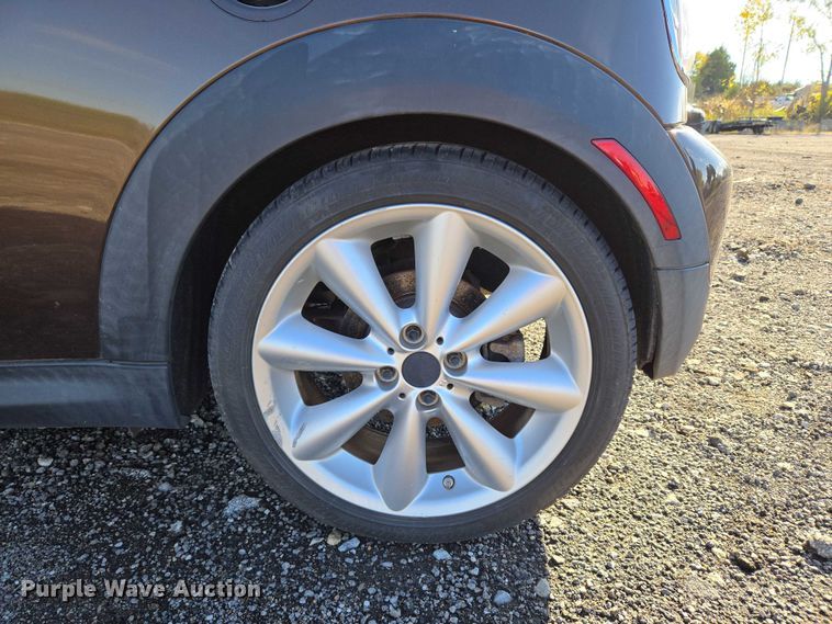 image for item EV2537 2011 Mini Cooper S 