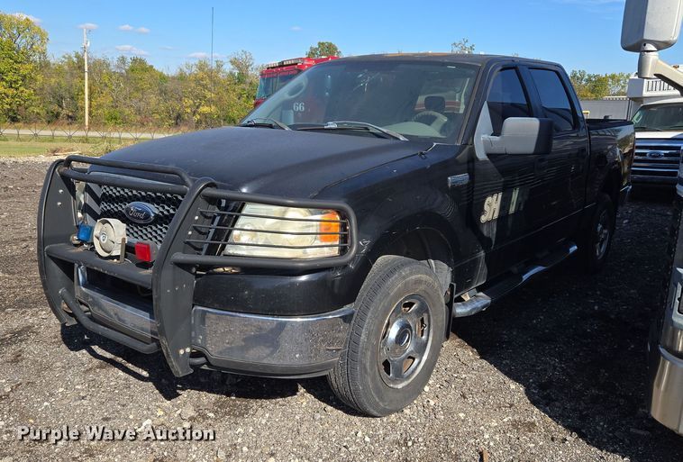 image for item EV2538 2005 Ford F150 XLT SuperCrew pickup truck