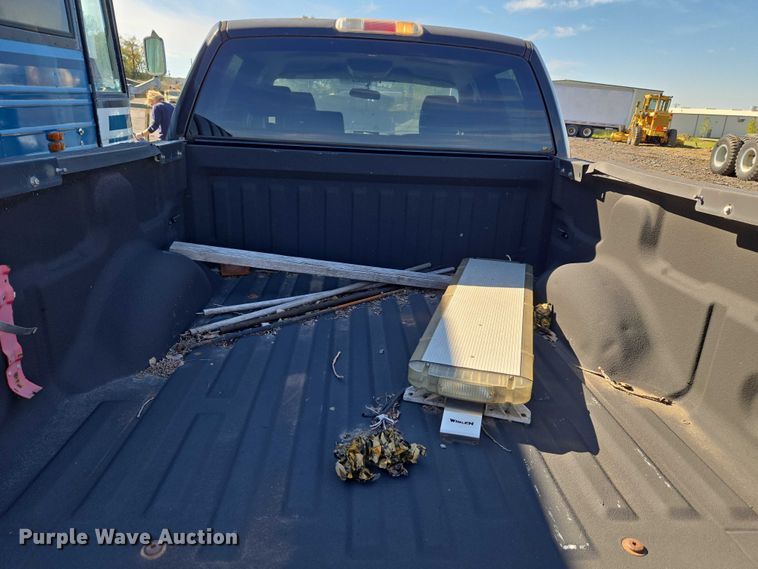 image for item EV2538 2005 Ford F150 XLT SuperCrew pickup truck