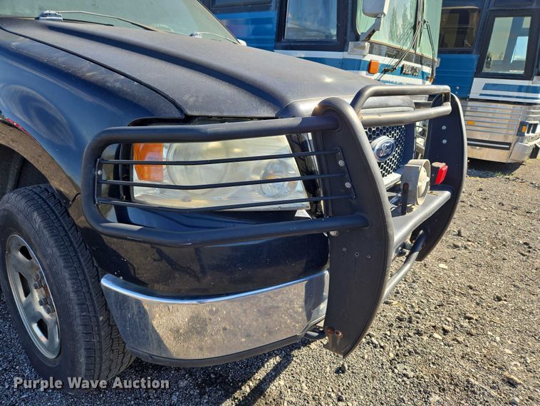 image for item EV2538 2005 Ford F150 XLT SuperCrew pickup truck