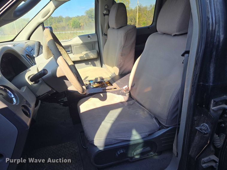 image for item EV2538 2005 Ford F150 XLT SuperCrew pickup truck