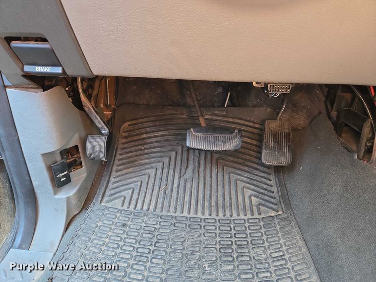 image for item EV2538 2005 Ford F150 XLT SuperCrew pickup truck