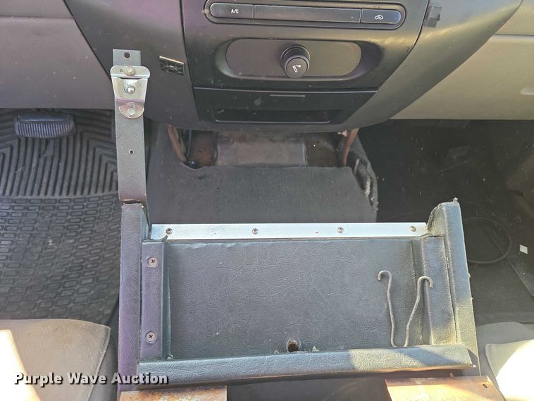 image for item EV2538 2005 Ford F150 XLT SuperCrew pickup truck