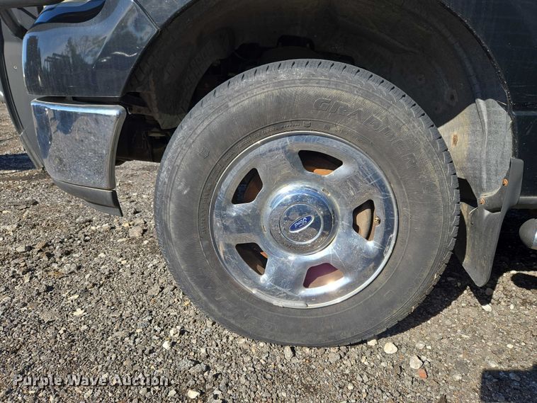 image for item EV2538 2005 Ford F150 XLT SuperCrew pickup truck