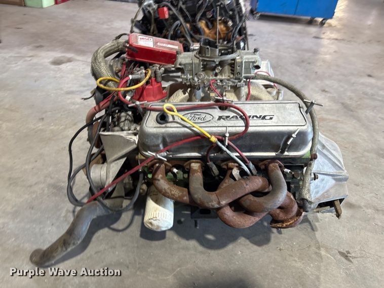 image for item EV2546 Ford 302 engine