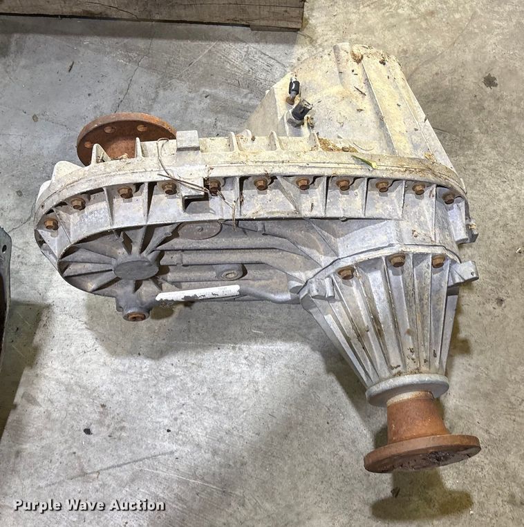 image for item EV2548 2003 International A325  engine with transmission 