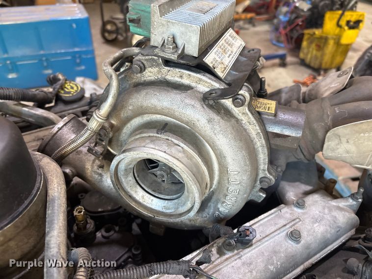 image for item EV2548 2003 International A325  engine with transmission 