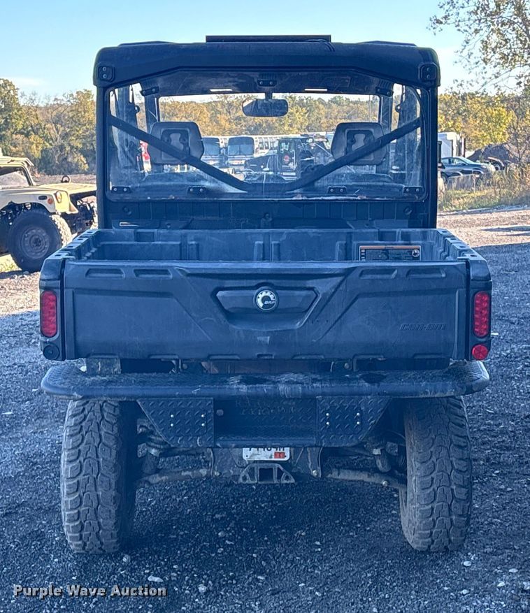 image for item EV2550 2021 Can-Am Defender MAX XT HD10 utility vehicle