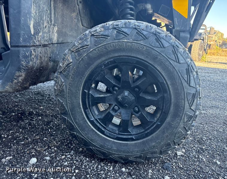 image for item EV2550 2021 Can-Am Defender MAX XT HD10 utility vehicle