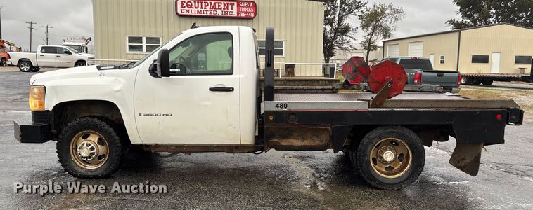image for item EV3223 2008 Chevrolet Silverado 3500HD bale bed pickup truck
