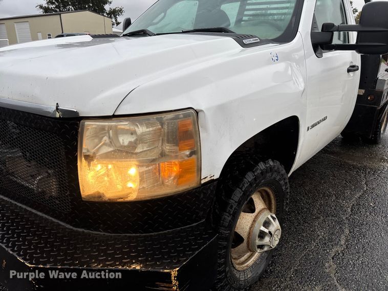 image for item EV3223 2008 Chevrolet Silverado 3500HD bale bed pickup truck