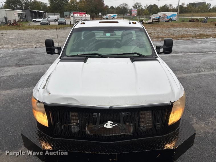 image for item EV3223 2008 Chevrolet Silverado 3500HD bale bed pickup truck