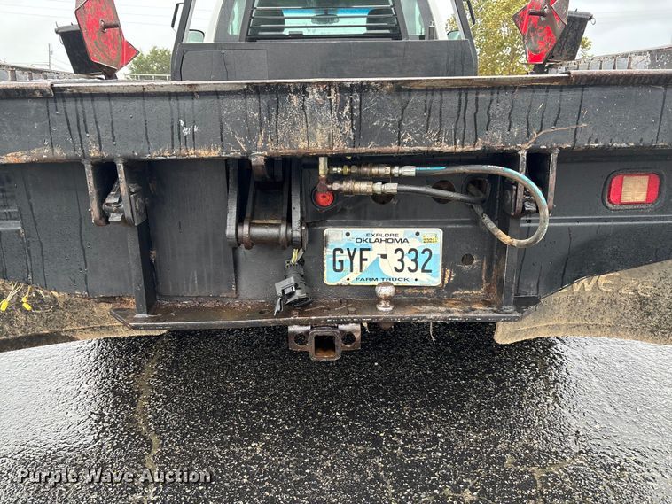 image for item EV3223 2008 Chevrolet Silverado 3500HD bale bed pickup truck