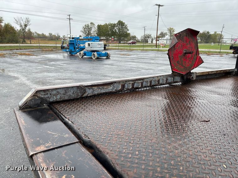 image for item EV3223 2008 Chevrolet Silverado 3500HD bale bed pickup truck