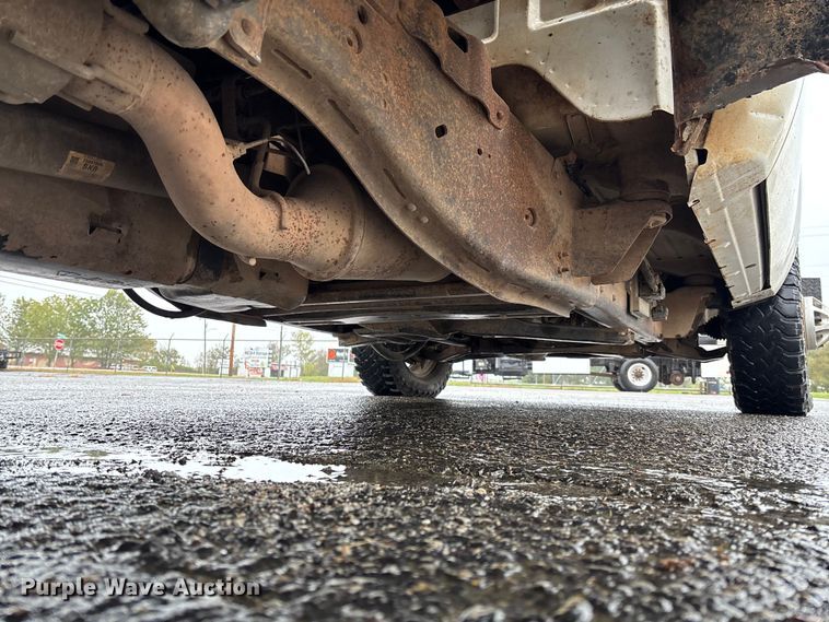 image for item EV3223 2008 Chevrolet Silverado 3500HD bale bed pickup truck